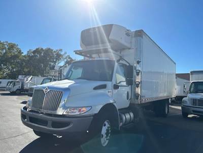 International MV607 26 ft Refrigerated Truck - 280HP, 6 Speed Automatic