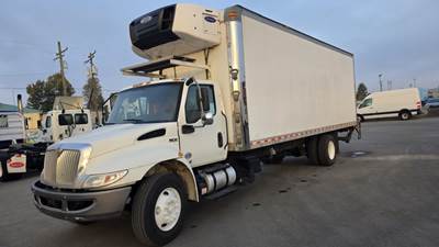 International MV607 26 ft Refrigerated Truck - 240HP, 6 Speed Automatic, Liftgate