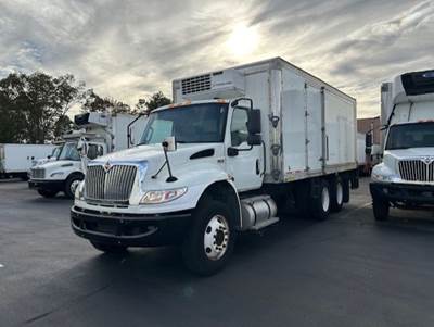 International MV607 20 ft Refrigerated Truck - 350HP, 6 Speed Automatic