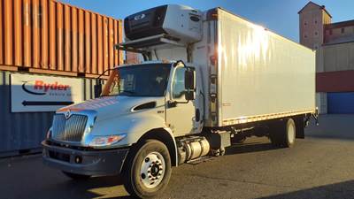 International MV607 26 ft Refrigerated Truck - 280HP, 6 Speed Automatic, Liftgate