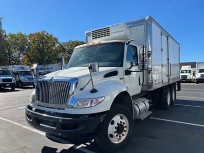 International MV607 20 ft Refrigerated Truck - 350HP, 6 Speed Automatic