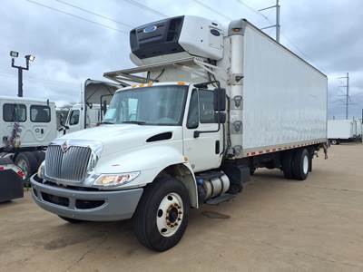 International ND 700 26 ft Refrigerated Truck - 240HP, 6 Speed Automatic, Liftgate