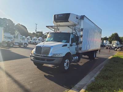 International ND 700 26 ft Refrigerated Truck - 240HP, 6 Speed Automatic, Liftgate