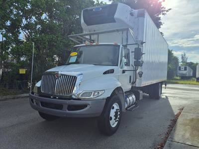 International ND 700 26 ft Refrigerated Truck - 240HP, 6 Speed Automatic, Liftgate