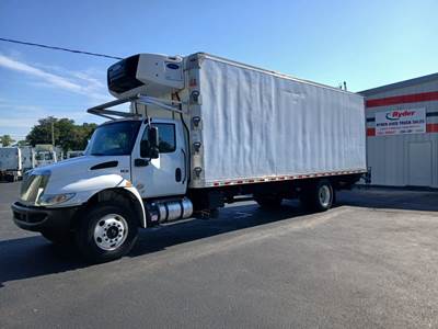 International ND 700 26 ft Refrigerated Truck - 280HP, 6 Speed Automatic, Liftgate