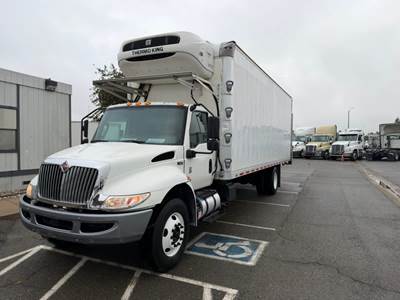 International ND 700 26 ft Refrigerated Truck - 280HP, 6 Speed Automatic, Liftgate
