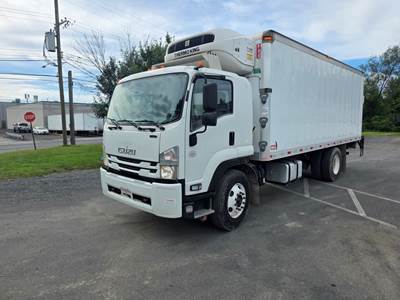 Isuzu FTR 22 ft Refrigerated Truck - 215HP, 6 Speed Automatic, Liftgate