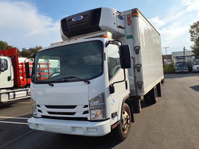 Isuzu NPR 16 ft Refrigerated Truck - 215HP, 6 Speed Automatic, Liftgate