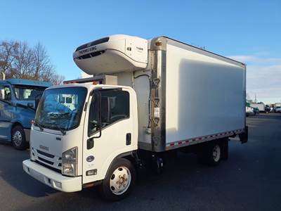 Isuzu NPR 16 ft Refrigerated Truck - 215HP, 6 Speed Automatic, Liftgate