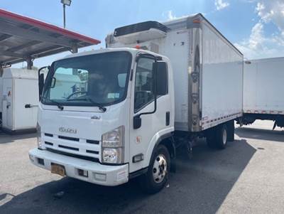 Isuzu NPR 16 ft Refrigerated Truck - 215HP, 6 Speed Automatic, Liftgate