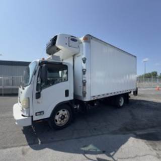 Isuzu NPR 16 ft Refrigerated Truck - 215HP, 6 Speed Automatic, Liftgate
