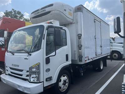 Isuzu NRR 16 ft Refrigerated Truck - 215HP, 6 Speed Automatic, Liftgate