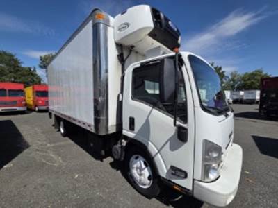 Isuzu NRR 18 ft Refrigerated Truck - 215HP, 6 Speed Automatic, Liftgate