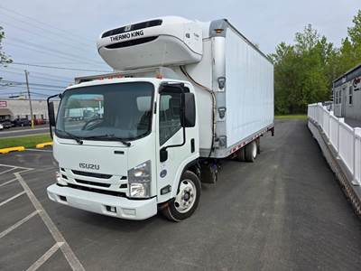 Isuzu NRR 20 ft Refrigerated Truck - 215HP, 6 Speed Automatic, Liftgate