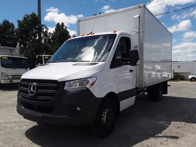 Mercedes-Benz MXCC74 SPRINTER 14 ft Refrigerated Truck - 161HP, 7 Speed Automatic