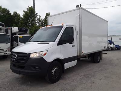 Mercedes-Benz MXCC74 SPRINTER 14 ft Refrigerated Truck - 161HP, 7 Speed Automatic