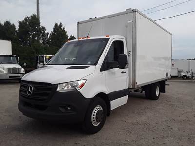 Mercedes-Benz MXCC74 SPRINTER 15 ft Refrigerated Truck - 161HP, 7 Speed Automatic