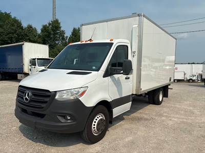 Mercedes-Benz MXCC74 SPRINTER 15 ft Refrigerated Truck - 161HP, 7 Speed Automatic