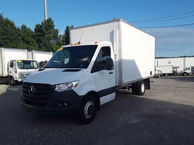Mercedes-Benz MXCC74 SPRINTER 14 ft Refrigerated Truck - 161HP, 7 Speed Automatic