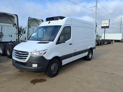 Mercedes-Benz Sprinter 3500 Refrigerated Truck - 188HP, 5 Speed Automatic