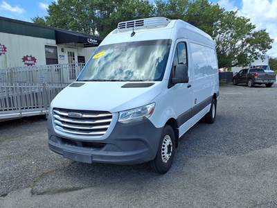 Mercedes-Benz Sprinter 3500 Refrigerated Truck - 188HP, 5 Speed Automatic