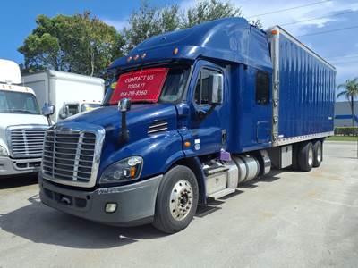 Freightliner Cascadia 113 Sleeper Semi Truck - 90" Condo Sleeper, 410HP, 12 Speed Automatic