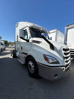 Freightliner Cascadia 116 Sleeper Semi Truck - 72" Condo Sleeper, 450HP, 12 Speed Automatic