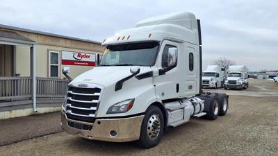 Freightliner Cascadia 116 Sleeper Semi Truck - 62" Mid Roof Sleeper, 450HP, 12 Speed Automatic