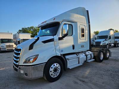Freightliner Cascadia 116 Sleeper Semi Truck - 48" Mid Roof Sleeper, 450HP, 12 Speed Automatic