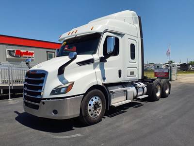 Freightliner Cascadia 116 Sleeper Semi Truck - 48" Mid Roof Sleeper, 450HP, 12 Speed Automatic