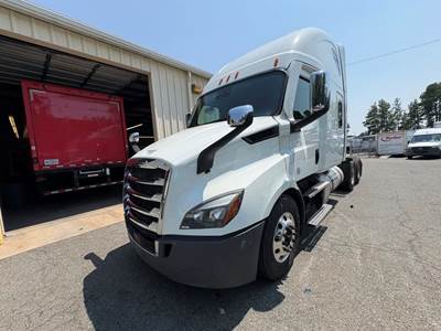 Freightliner Cascadia 116 Sleeper Semi Truck - 72" Condo Sleeper, 470HP, 10 Speed Manual