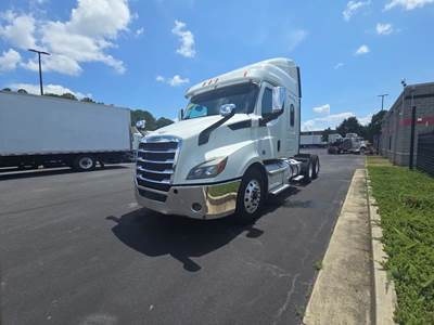 Freightliner Cascadia 116 Sleeper Semi Truck - 72" Mid Roof Sleeper, 450HP, 12 Speed Automatic
