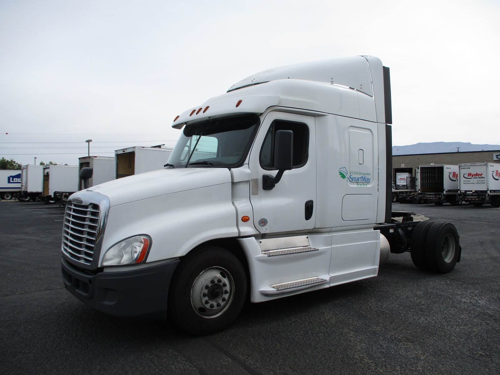 2019 Freightliner Cascadia 125 Single Axle Sleeper Semi Truck 60" Mid