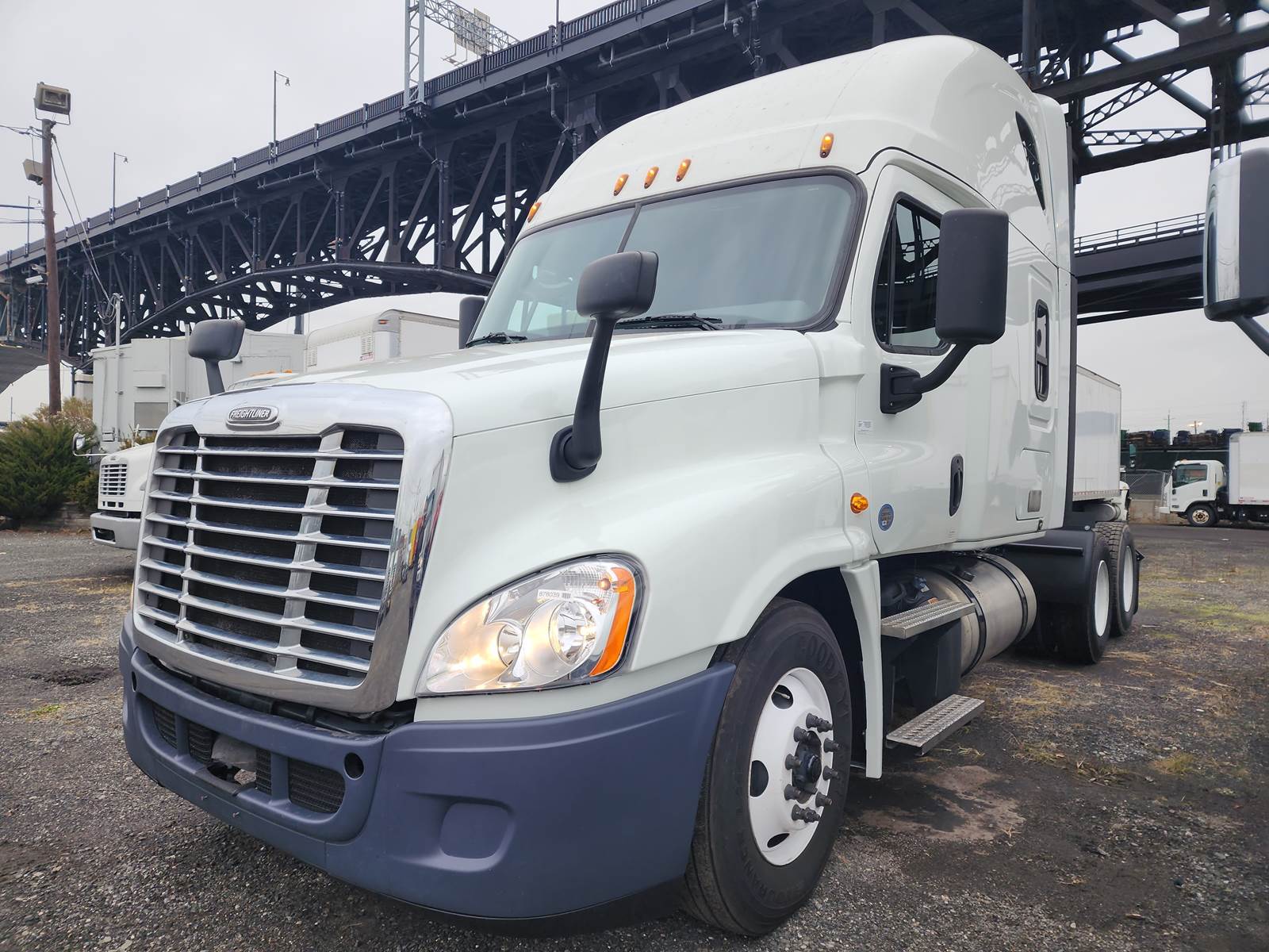 2020 Freightliner Cascadia 125 Sleeper Semi Truck 72" Condo Sleeper