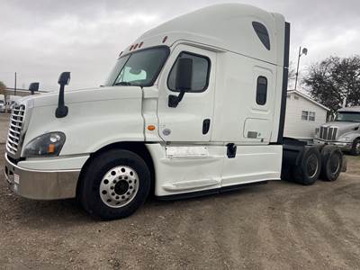 Freightliner Cascadia 125 Sleeper Semi Truck - 72" Condo Sleeper, 455HP, 12 Speed Automatic