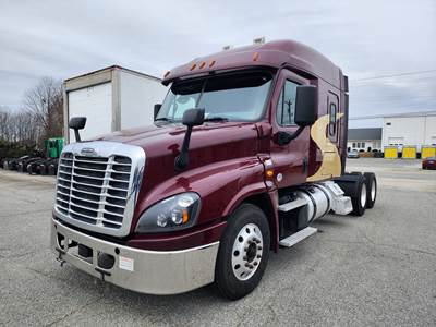 Freightliner Cascadia 125 Sleeper Semi Truck - 48" Mid Roof Sleeper, 450HP, 10 Speed Manual
