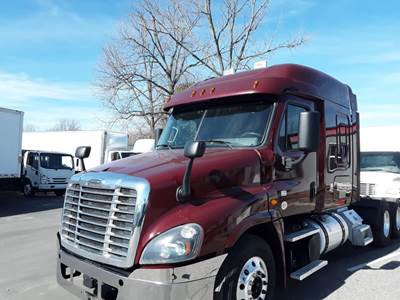 Freightliner Cascadia 125 Sleeper Semi Truck - 48" Mid Roof Sleeper, 450HP, 10 Speed Manual