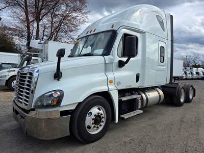 Freightliner Cascadia 125 Sleeper Semi Truck - 50" Condo Sleeper, 455HP, 12 Speed Automatic