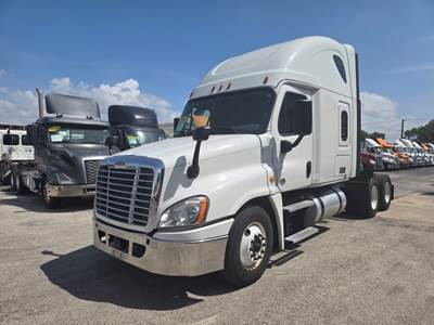 Freightliner Cascadia 125 Sleeper Semi Truck - 72" Condo Sleeper, 12 Speed Automatic