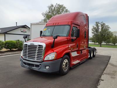 Freightliner Cascadia 125 Sleeper Semi Truck - 72" Condo Sleeper, 455HP, 12 Speed Automatic