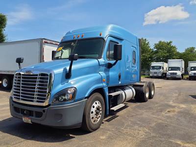 Freightliner Cascadia 125 Sleeper Semi Truck - 72" Condo Sleeper, 450HP, 10 Speed Manual