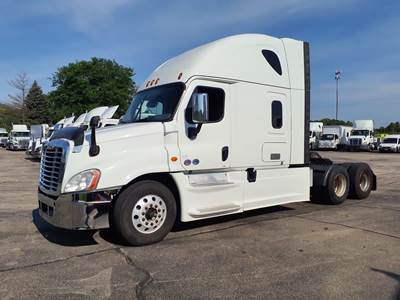 Freightliner Cascadia 125 Sleeper Semi Truck - 72" Condo Sleeper, 455HP, 10 Speed Manual