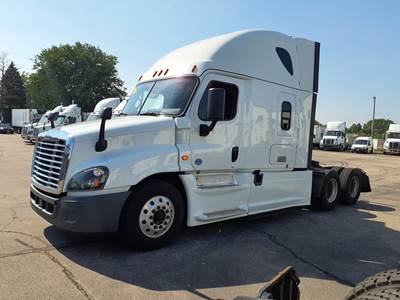 Freightliner Cascadia 125 Sleeper Semi Truck - 72" Condo Sleeper, 455HP, 10 Speed Manual