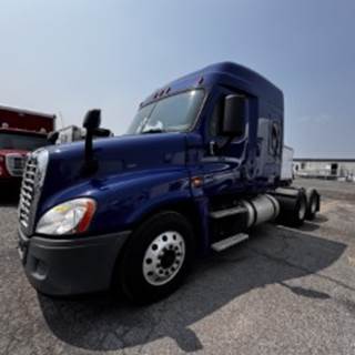 Freightliner Cascadia 125 Sleeper Semi Truck - 75" Mid Roof Sleeper, 455HP, 13 Speed Manual