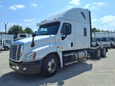 Freightliner Cascadia 125 Sleeper Semi Truck - 62" Condo Sleeper, 455HP, 10 Speed Manual