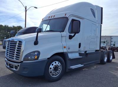 Freightliner Cascadia 125 Sleeper Semi Truck - 80" Condo Sleeper, 400HP, 12 Speed Automatic