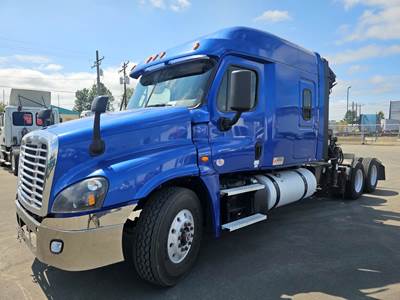 Freightliner Cascadia 125 Sleeper Semi Truck - 72" Mid Roof Sleeper, 455HP, 10 Speed Manual