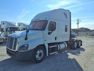 Freightliner Cascadia 125 Sleeper Semi Truck - 72" Condo Sleeper, 455HP, 10 Speed Manual