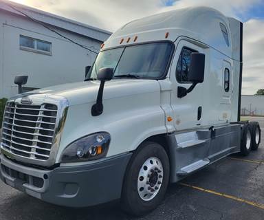 Freightliner Cascadia 125 Sleeper Semi Truck - 72" Condo Sleeper, 400HP, 12 Speed Automatic