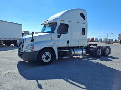Freightliner Cascadia 125 Sleeper Semi Truck - 48" Condo Sleeper, 450HP, 10 Speed Automatic